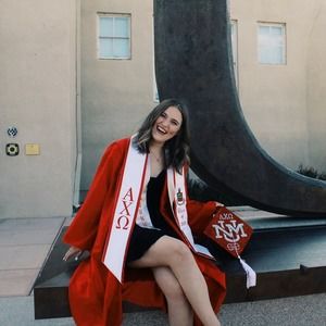 Meet your Posher, Molly